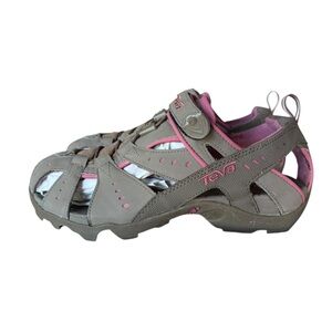 Teva Closed-Toe Outdoor Sandals, Women’s size 9 Hybrid